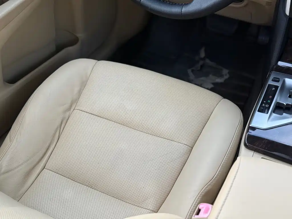 Toyota Camry — миниатюра 12