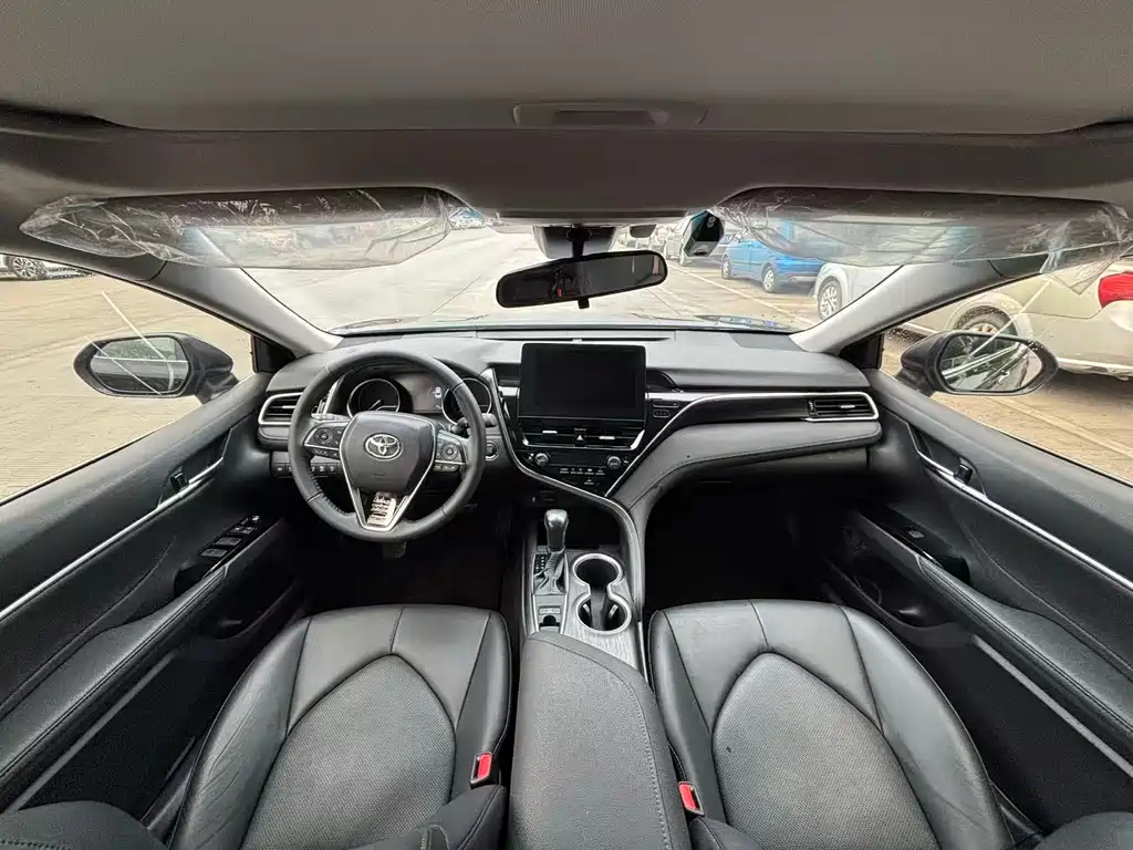 Toyota Camry 2021 2.0G Luxury