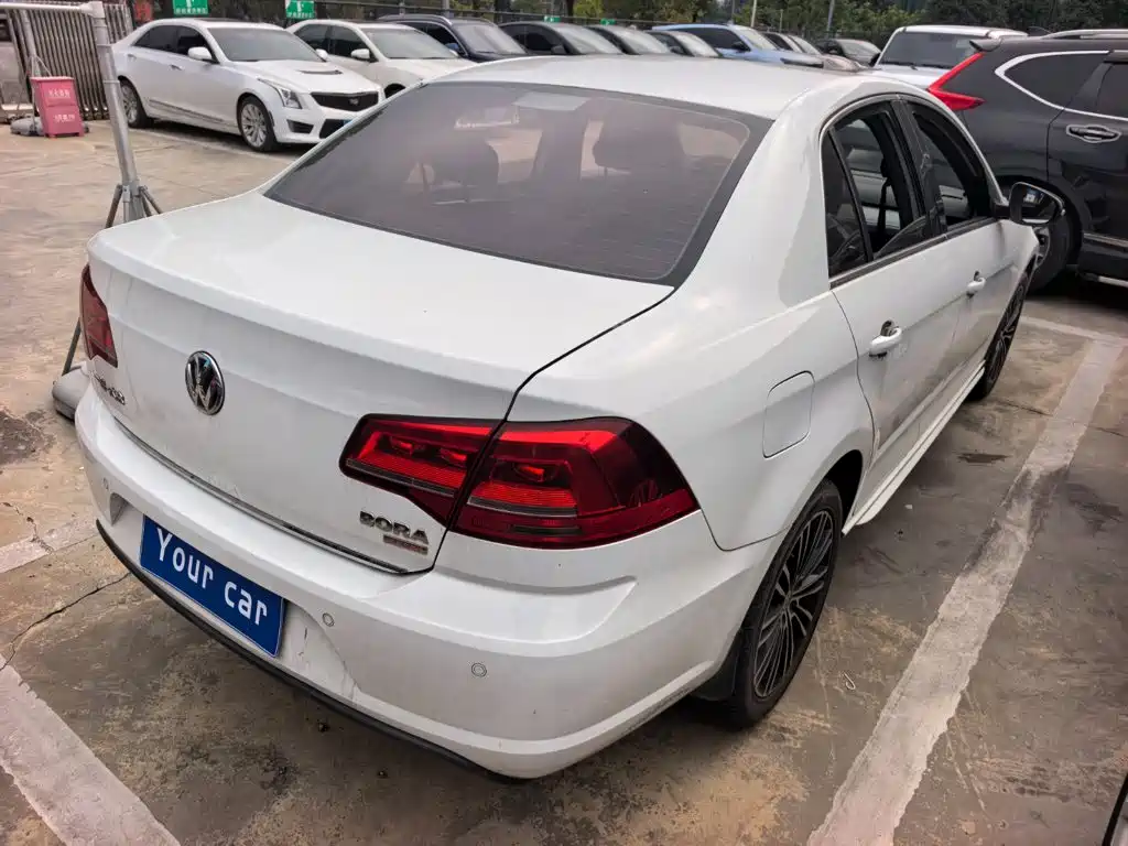 Volkswagen Bora — миниатюра 5