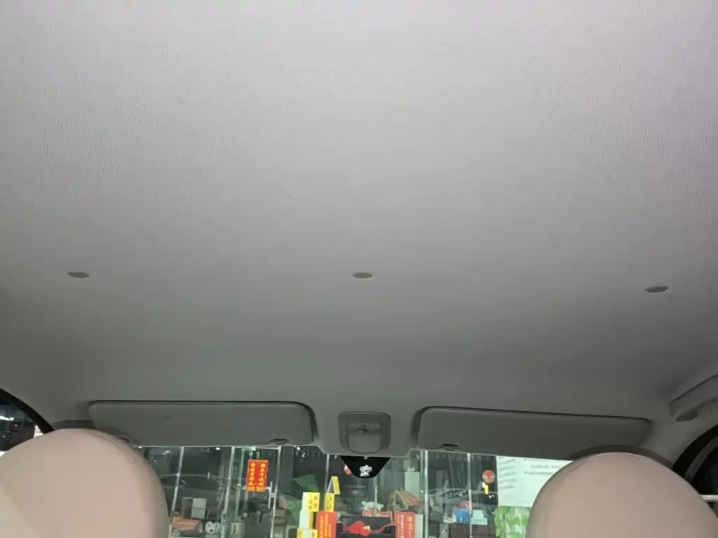 Wuling MINIEV — миниатюра 18