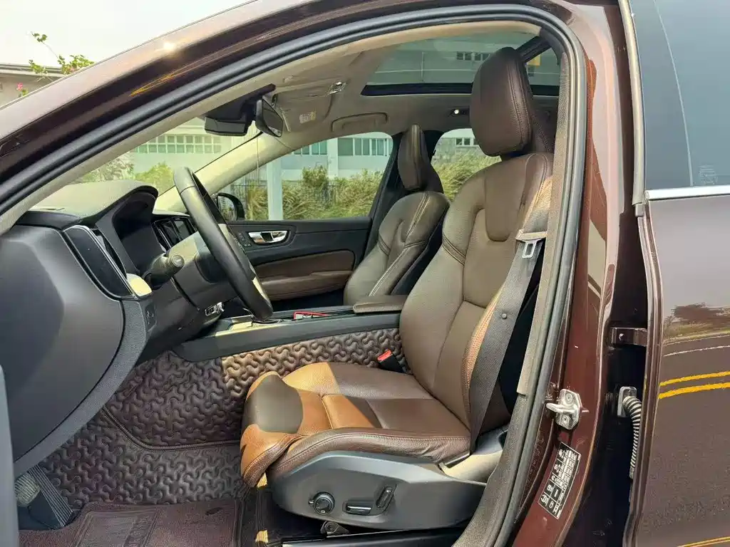 Volvo XC60 2020 T5 Luxury