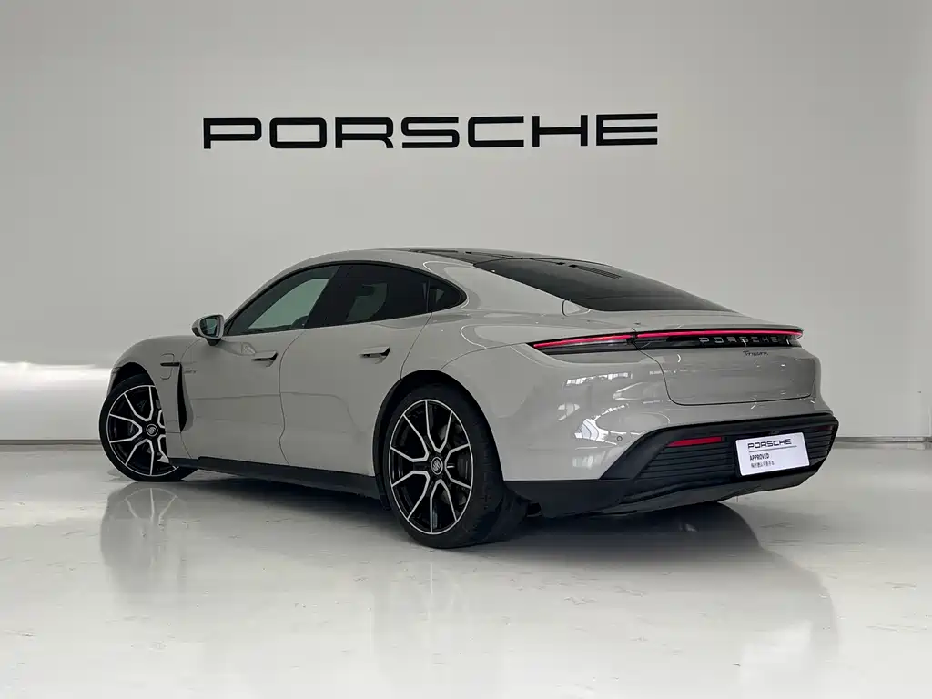 Porsche Taycan — миниатюра 6