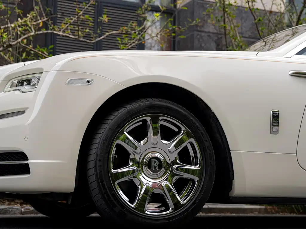 Rolls-Royce Dawn — миниатюра 6