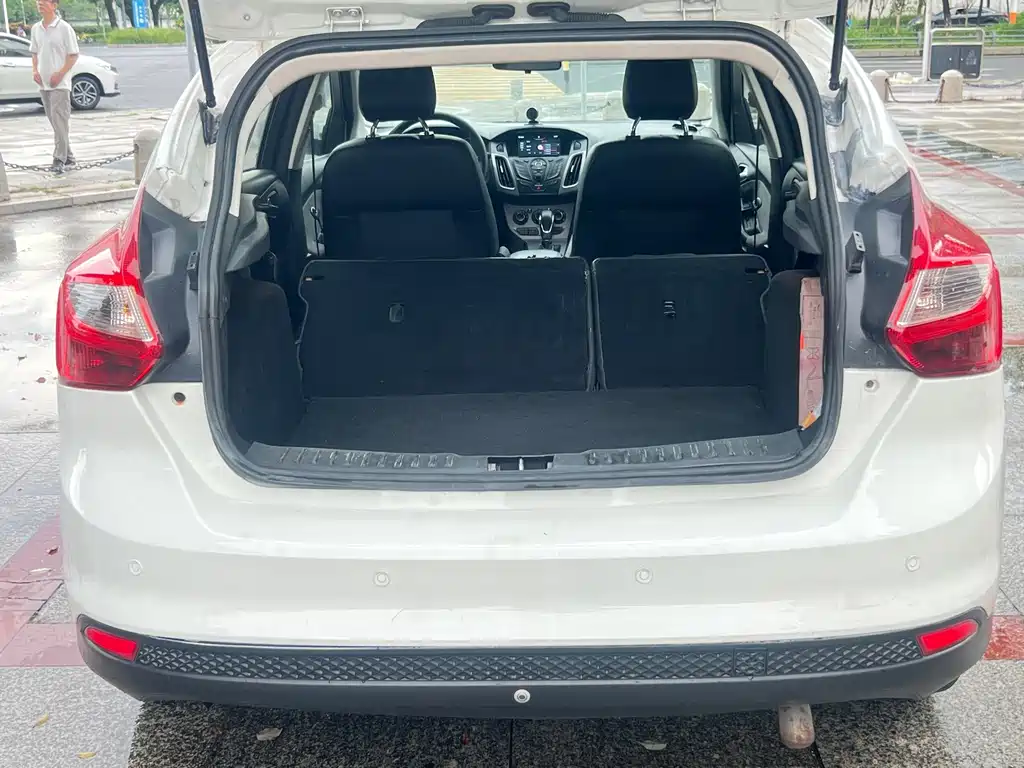 Ford Focus — миниатюра 11
