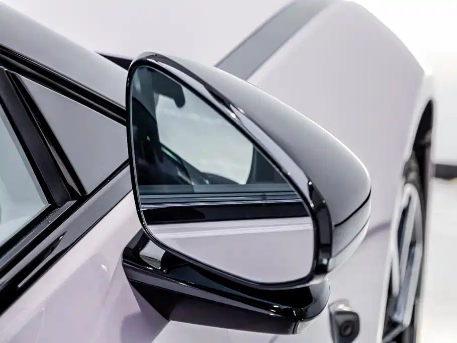 XPeng P7 — миниатюра 26