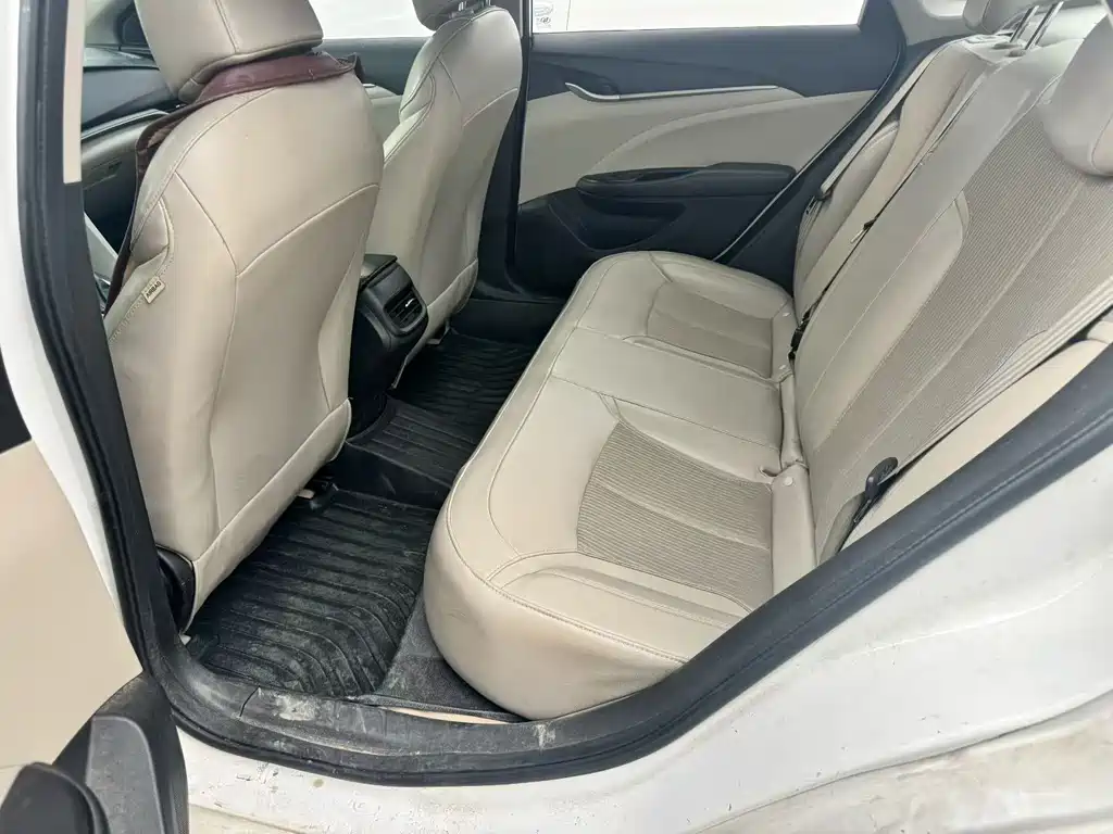 Buick Excelle — миниатюра 4