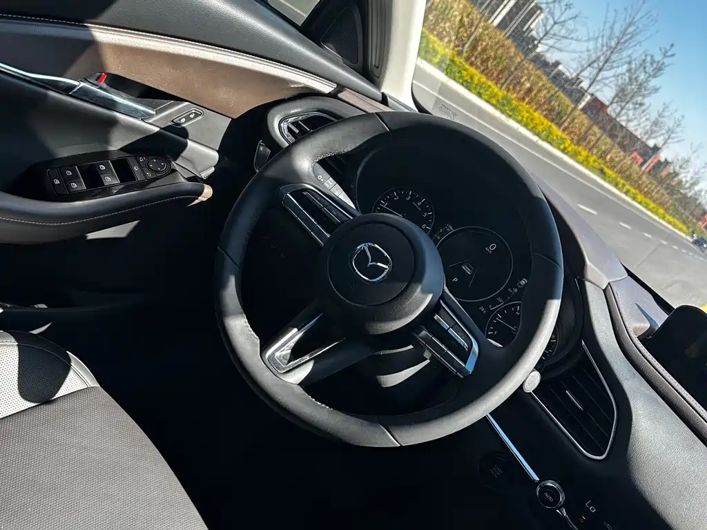 Mazda CX-30 — миниатюра 5
