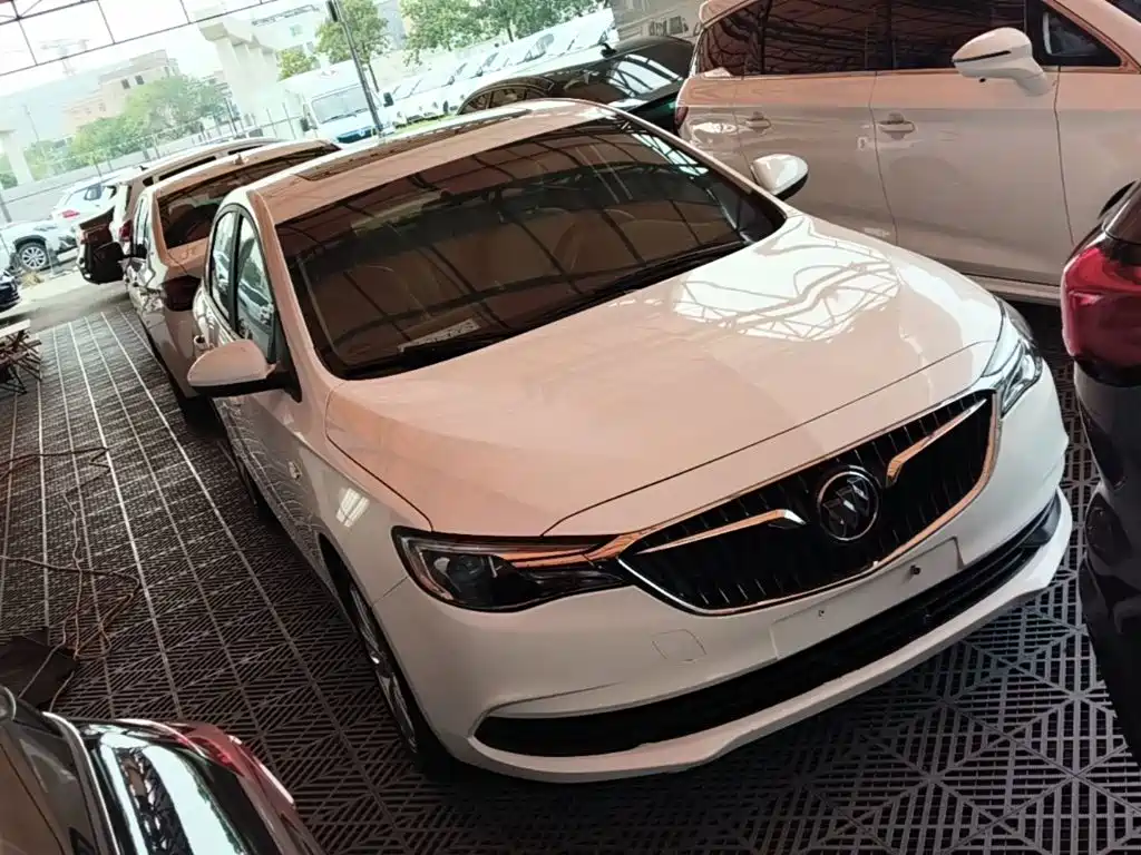 Buick Excelle — миниатюра 4