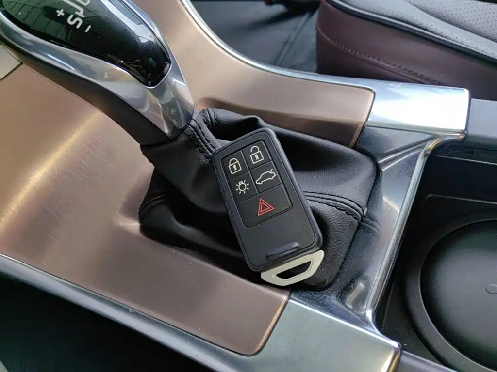 Volvo XC60 — миниатюра 9