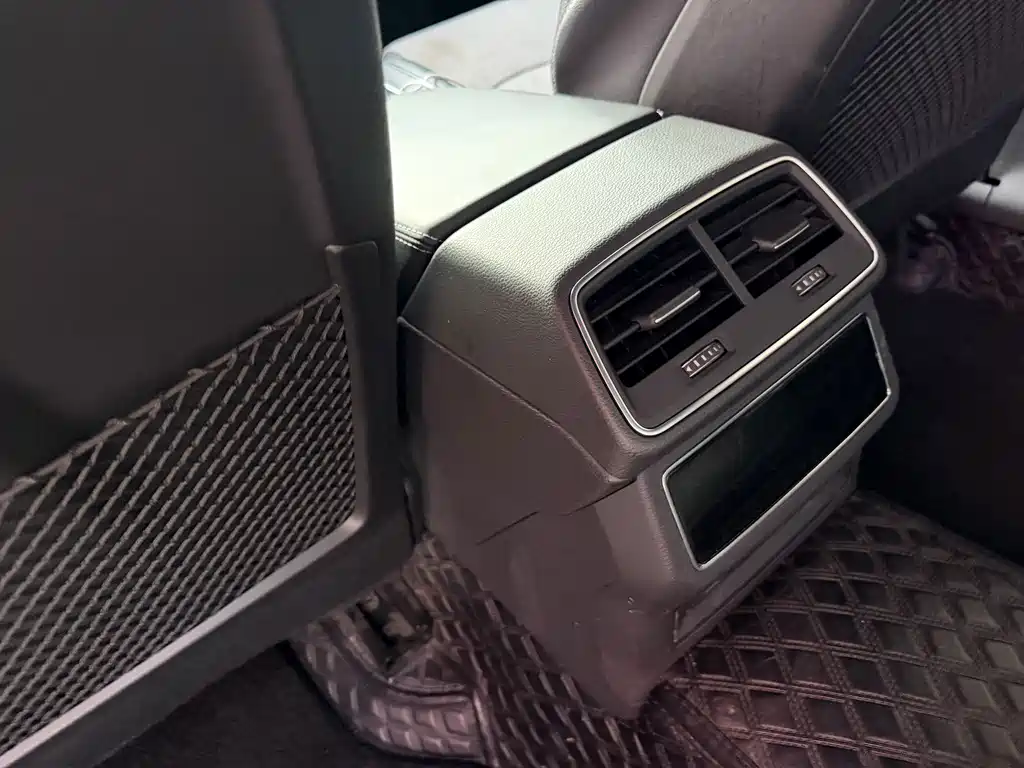 Audi A6L — миниатюра 2