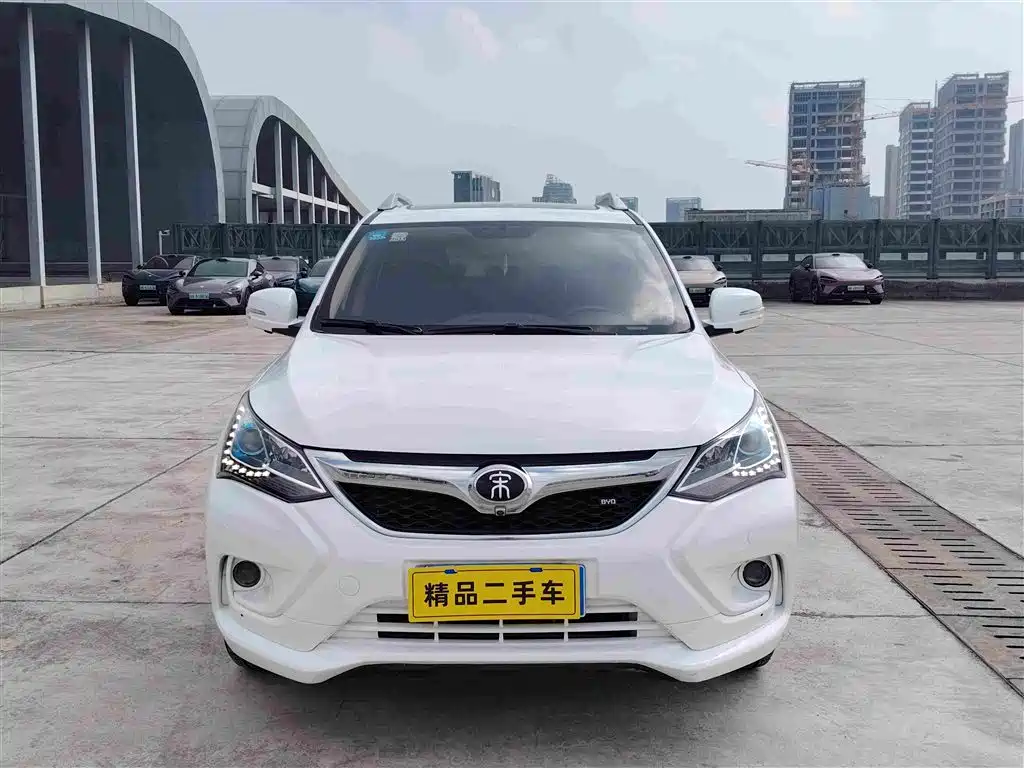 BYD Song — миниатюра 2