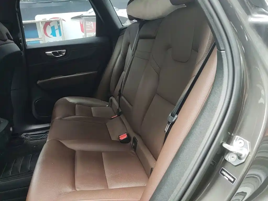 Volvo XC60 — миниатюра 17