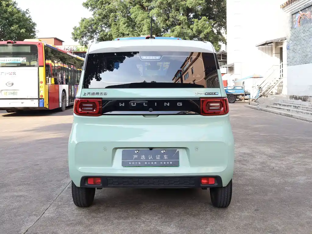 Wuling MINIEV — миниатюра 8