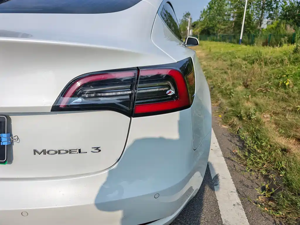 Tesla Model 3 — миниатюра 14