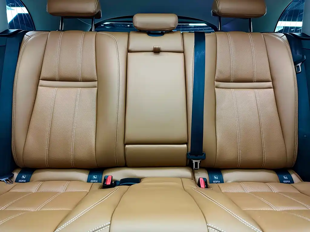 Land Rover Velar — миниатюра 15