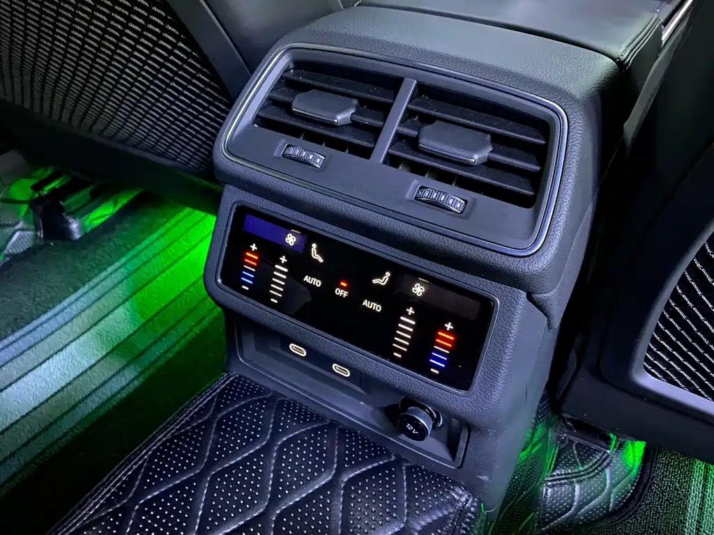 Audi A6L — миниатюра 12