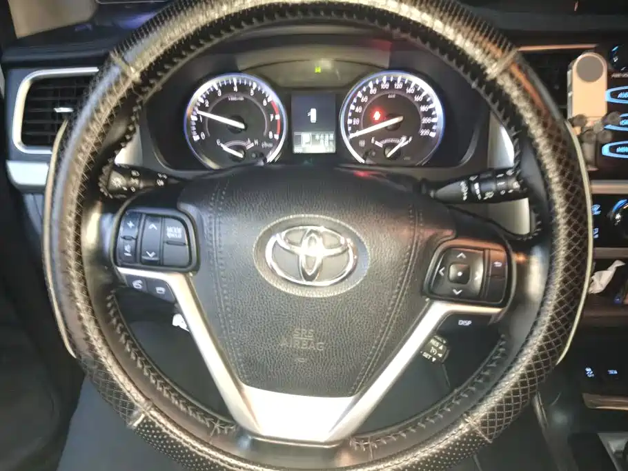 Toyota Highlander — миниатюра 15