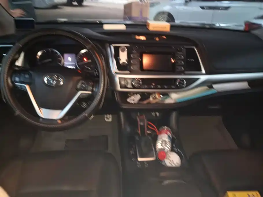 Toyota Highlander — миниатюра 12