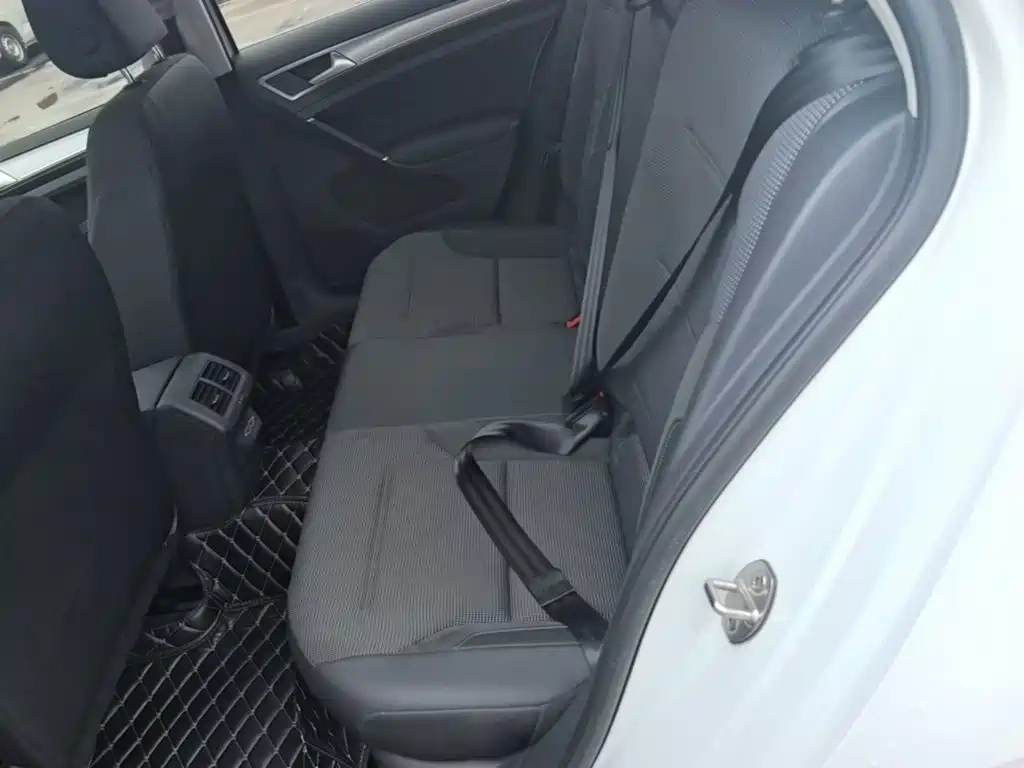 Volkswagen Golf — миниатюра 17