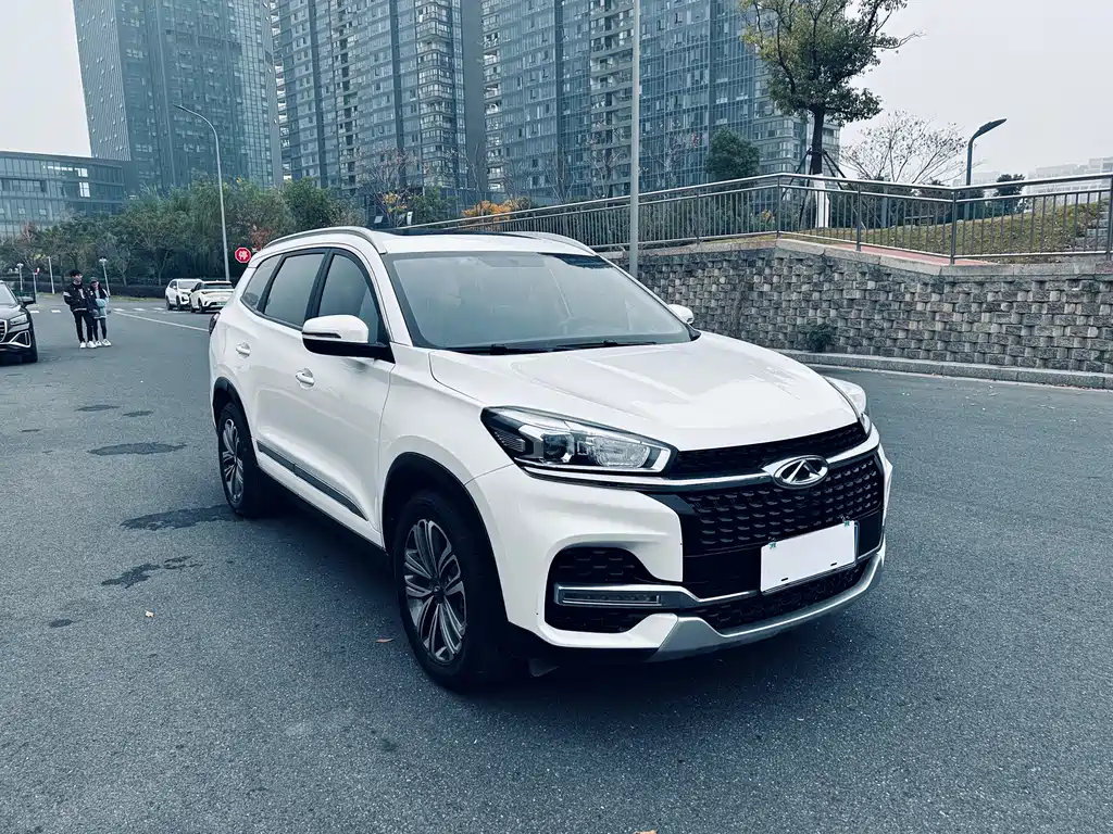 CHERY TIGGO 8