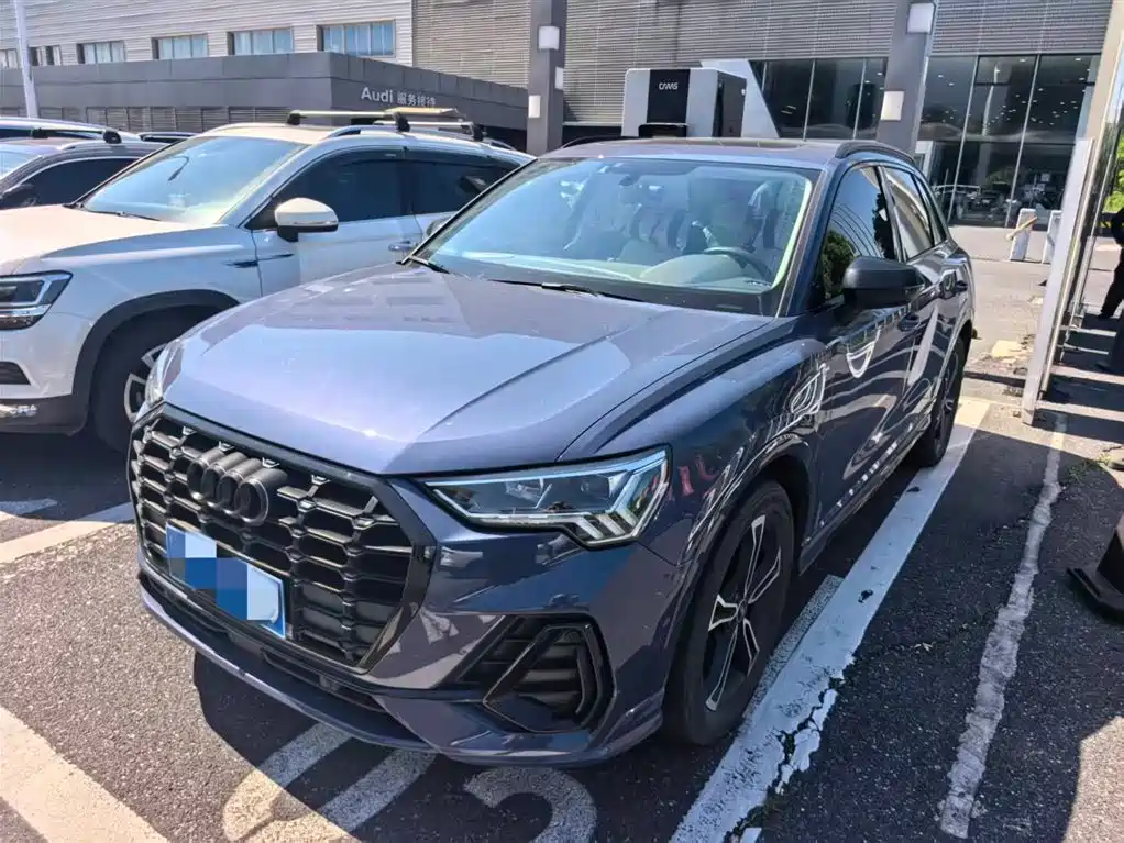 Купить Audi Q3