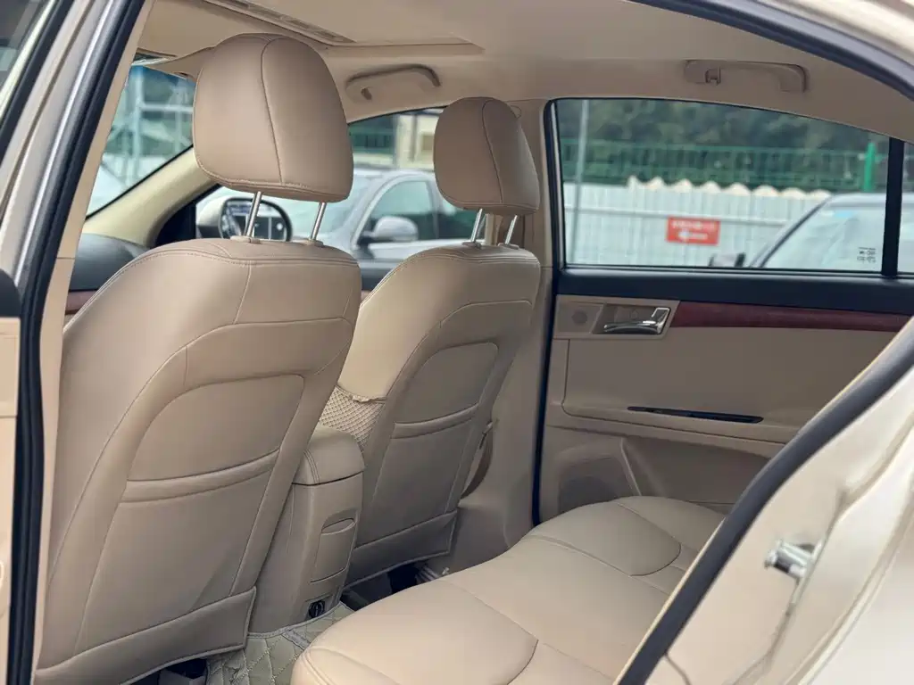Roewe 350 — миниатюра 5