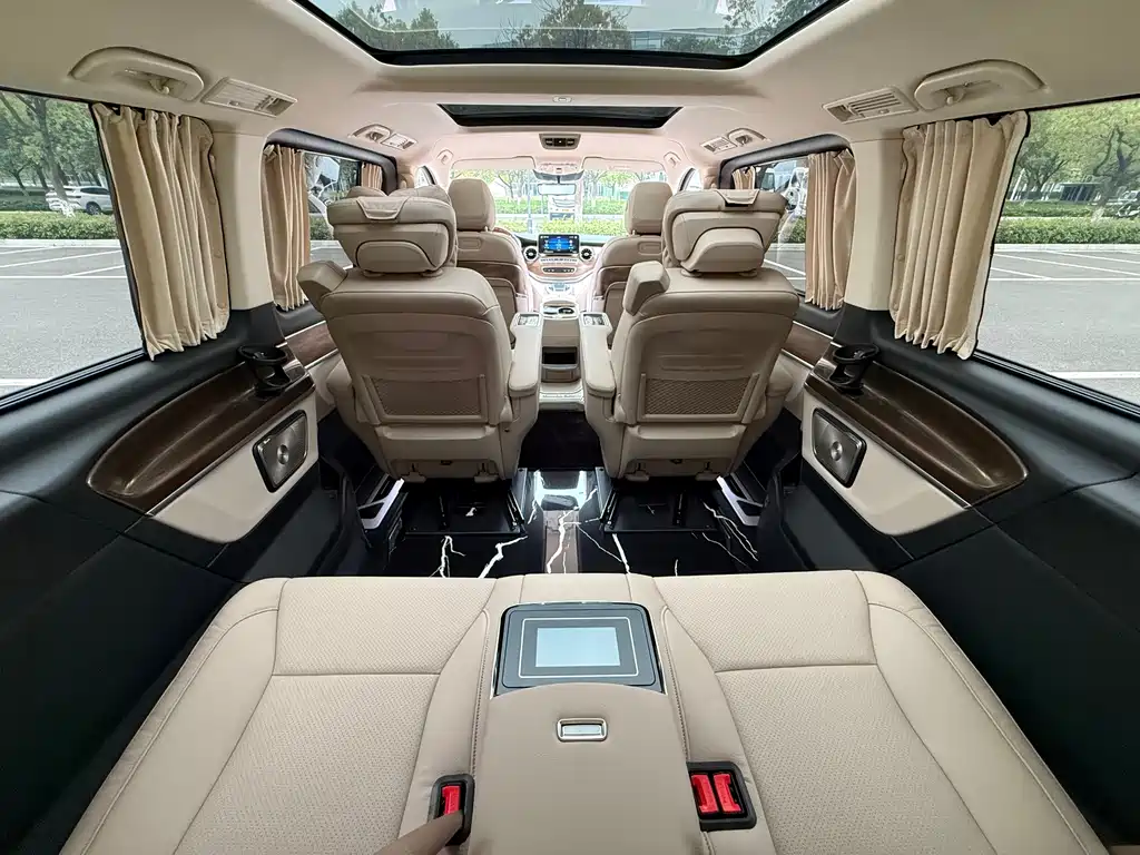 Mercedes-Benz V-Class — миниатюра 14