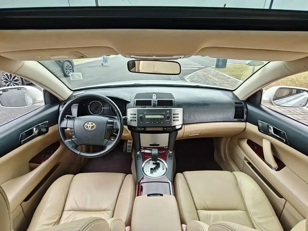 Toyota Reiz — миниатюра 18