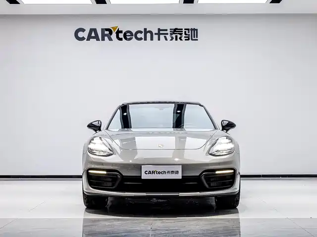 PORSCHE PANAMERA 2022