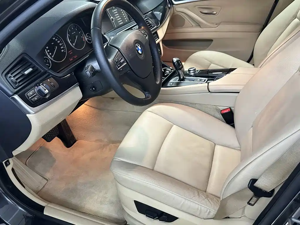 BMW 5 Series — миниатюра 5