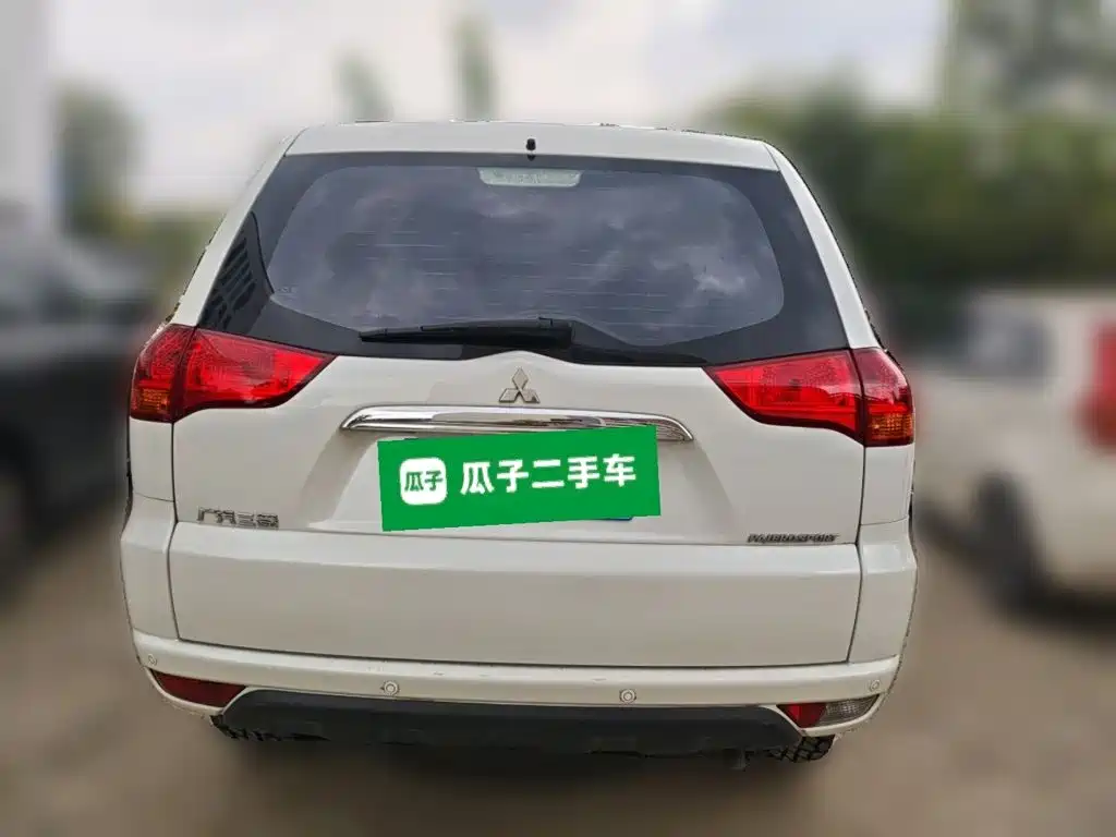 Mitsubishi Pajero Sport — миниатюра 3