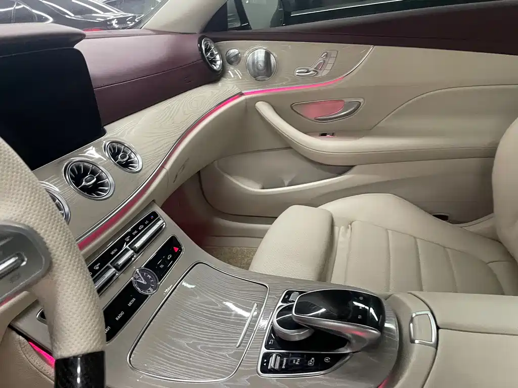 Mercedes-Benz E-Class (Import) — миниатюра 17