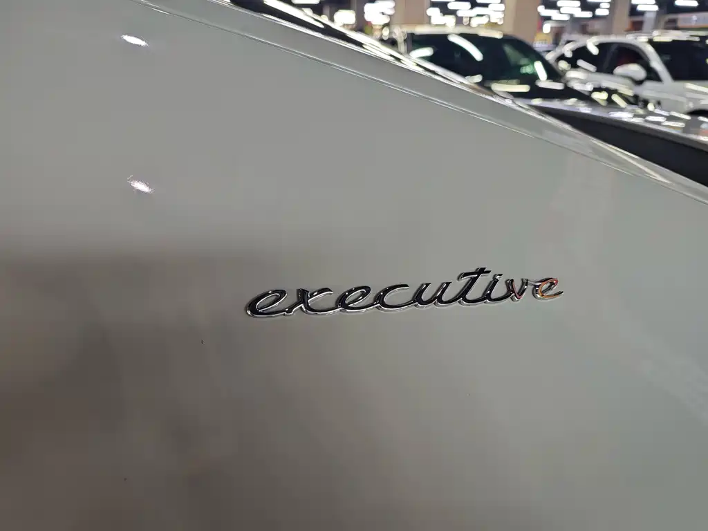 Porsche Panamera — миниатюра 12