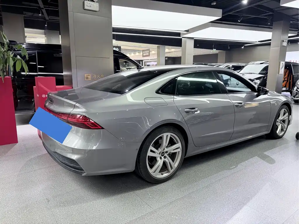 Audi A7L — миниатюра 9