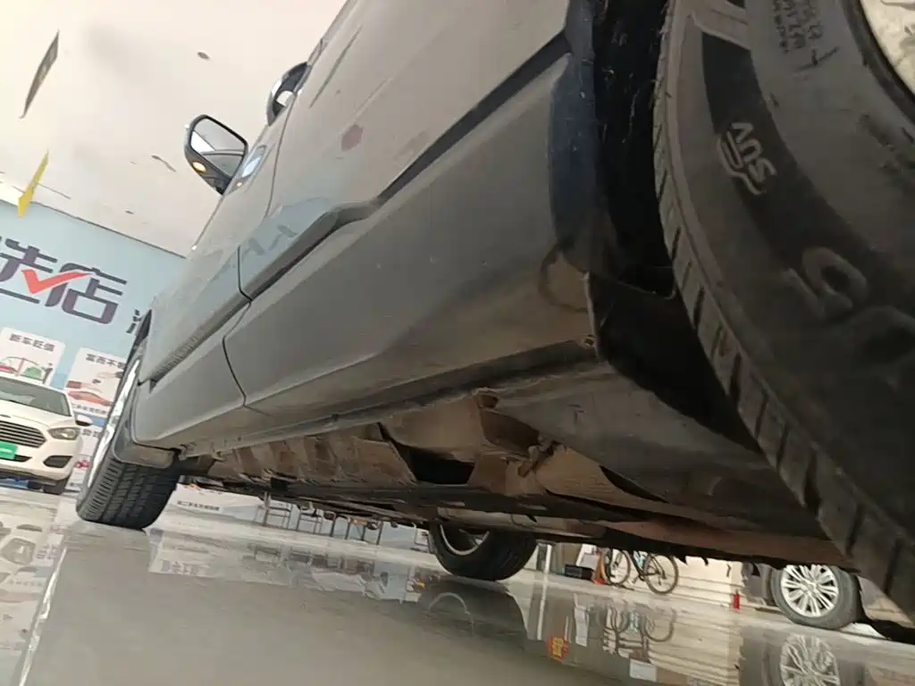 Ford Edge — миниатюра 22