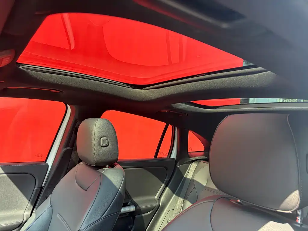 Mercedes-Benz EQA — миниатюра 11