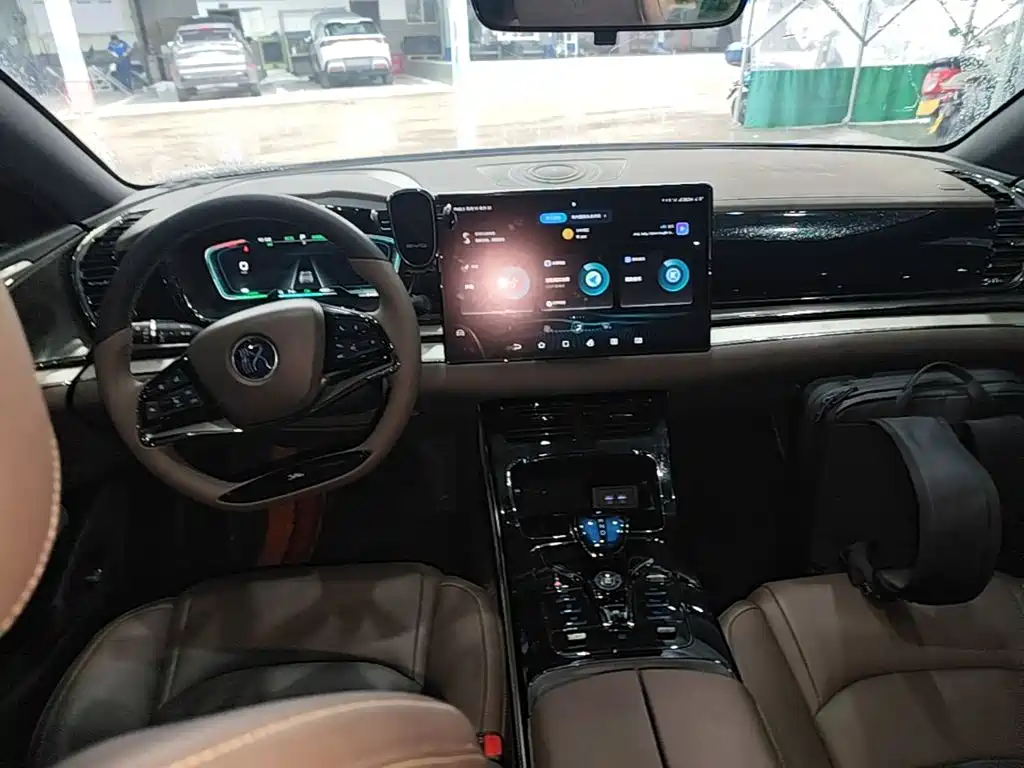 BYD Han — миниатюра 10