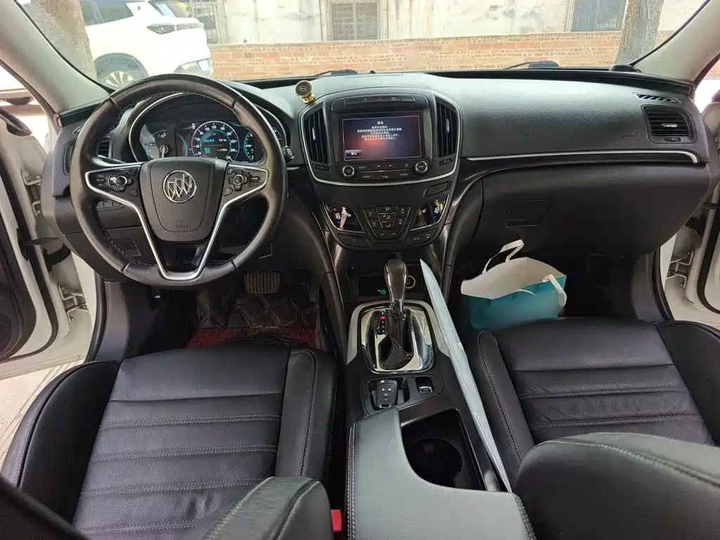 Buick Regal — миниатюра 10