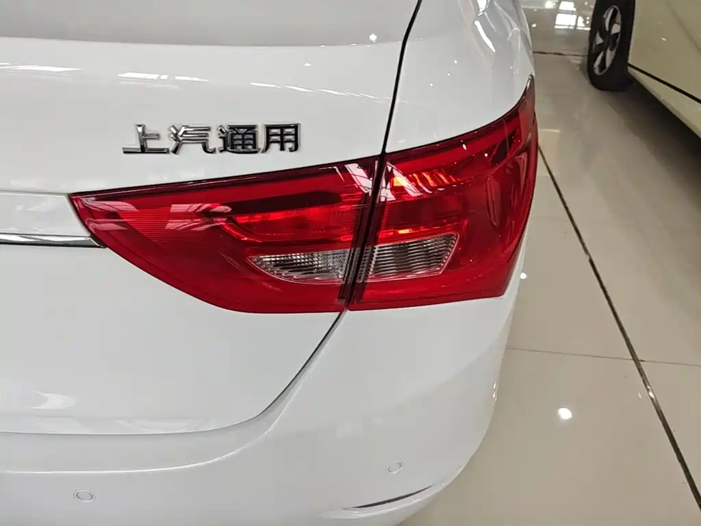 Buick Excelle — миниатюра 8