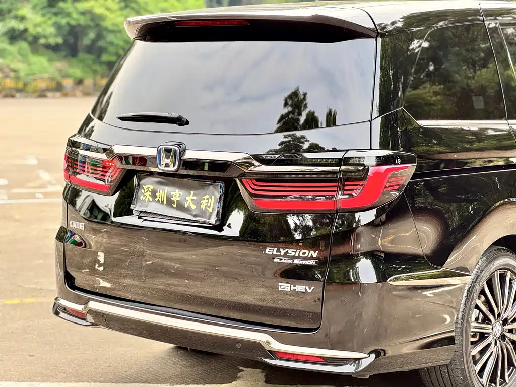 Honda Elysion — миниатюра 21