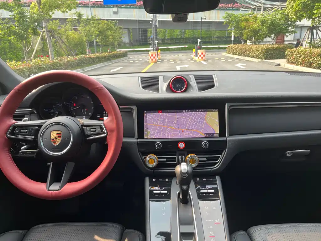 Porsche Macan — миниатюра 9
