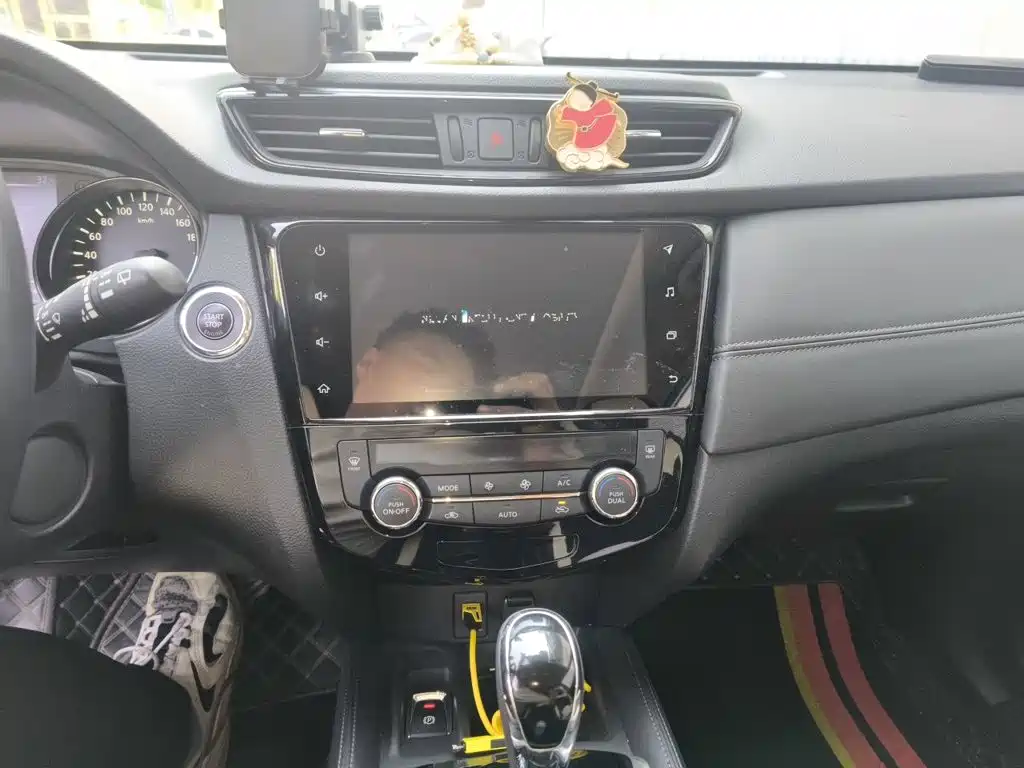 Nissan X-Trail — миниатюра 9