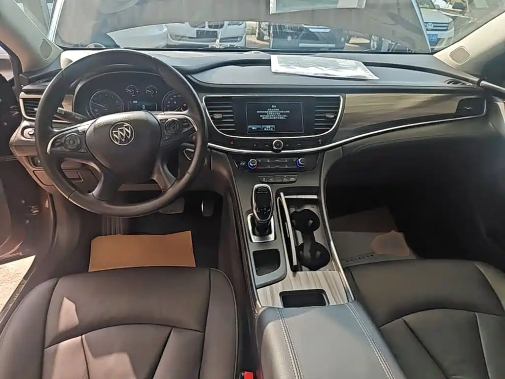 Buick LaCrosse — миниатюра 10