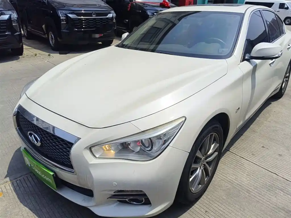 Купить Infiniti Q50L