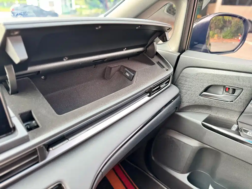 Honda Elysion — миниатюра 32