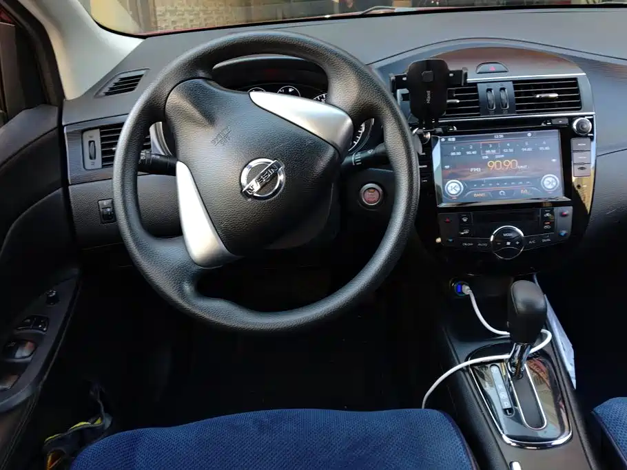 Nissan Tiida — миниатюра 15