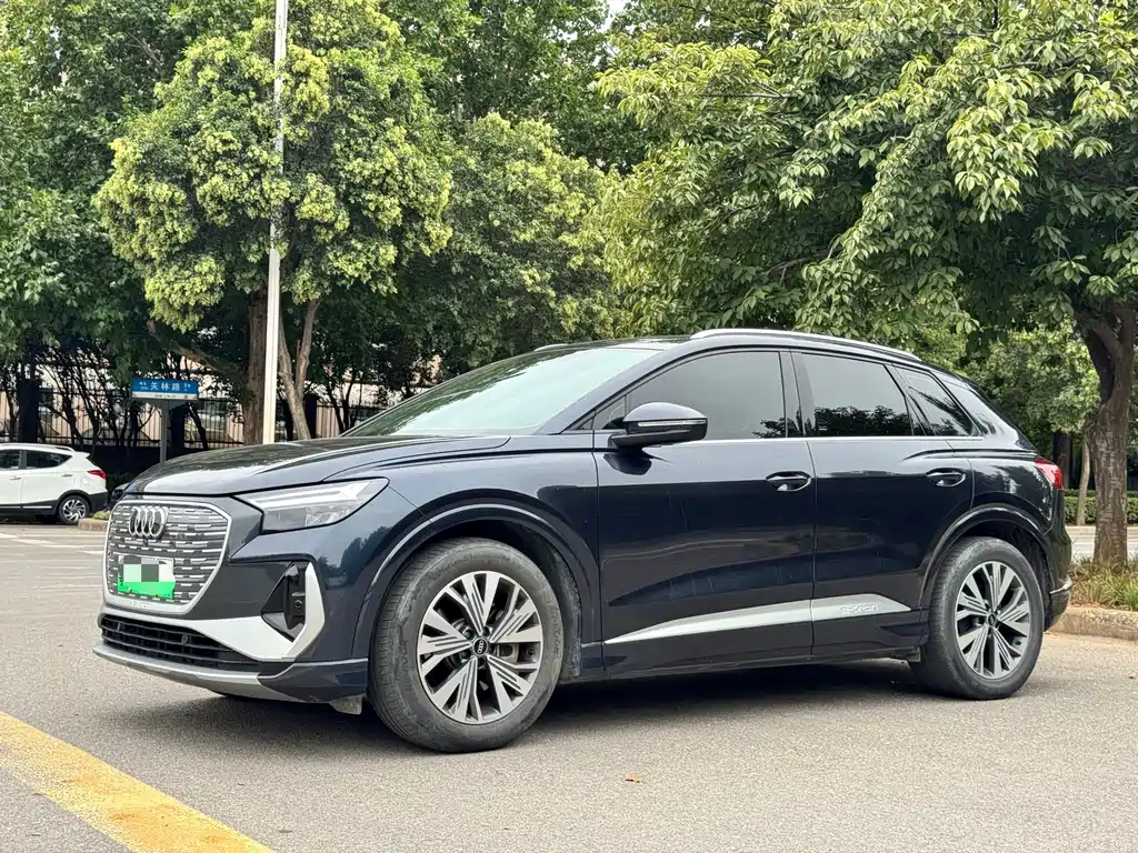Audi Q4 e-tron — миниатюра 3
