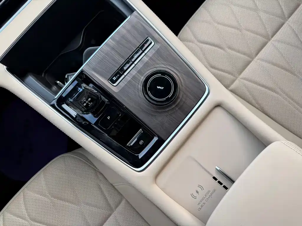 Geely Xingyue L — миниатюра 11