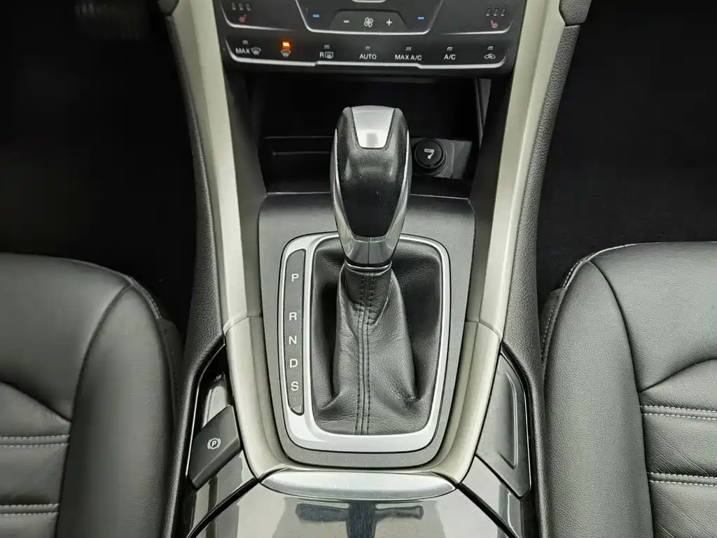 Ford Mondeo — миниатюра 13