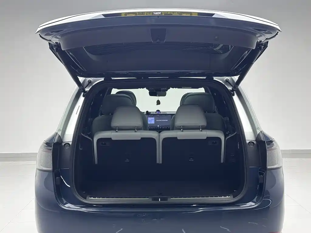 AITO ASK THE WORLD M9